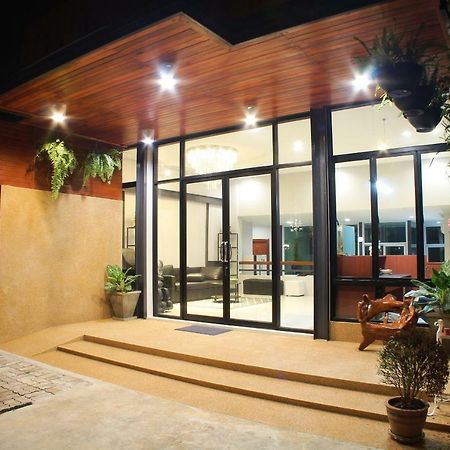S'Prima Hostel Phitsanulok Ngoại thất bức ảnh