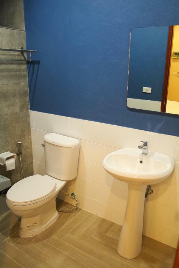 S'Prima Hostel Phitsanulok Ngoại thất bức ảnh