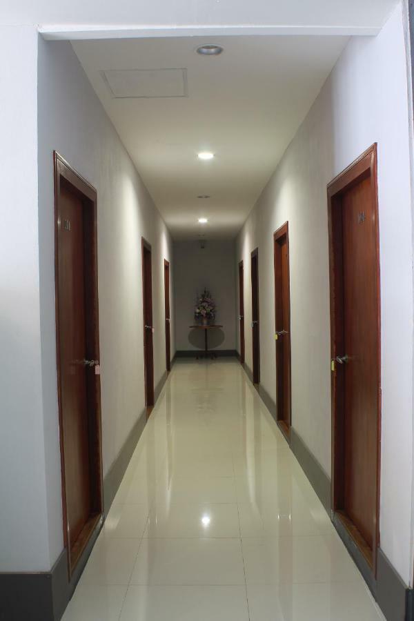 S'Prima Hostel Phitsanulok Ngoại thất bức ảnh